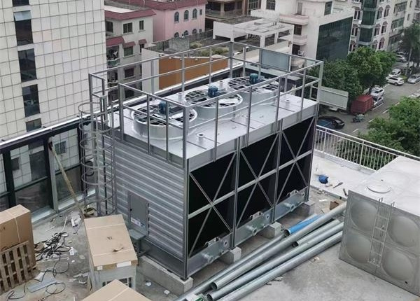 閉式冷卻塔噪音如何治理更好呢？,閉式冷卻塔內部結構